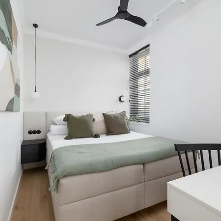 1-Bedroom Apartment - Slawkowska 6A Street Краків Екстер'єр фото